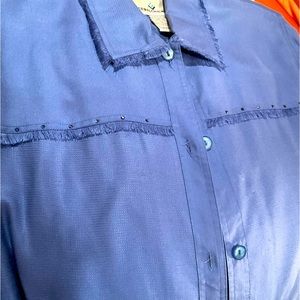 Womens blouse Erin London vintage.